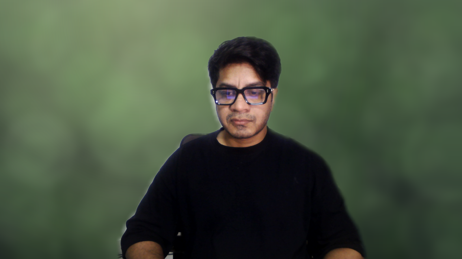 The Green Screen Replacement preset doing what it is for: crisp edge, pulled in slightly, decontaminated hard